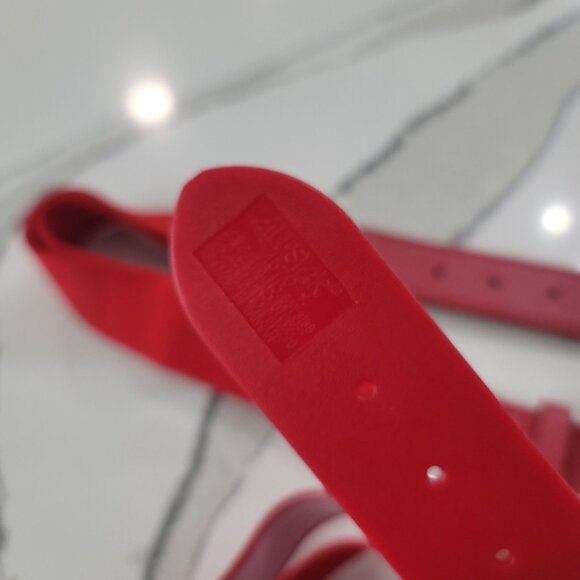 Nike baseball Adjustable Red Leather Belt one size kids and adults Metal Buckle - Picture 2 of 3